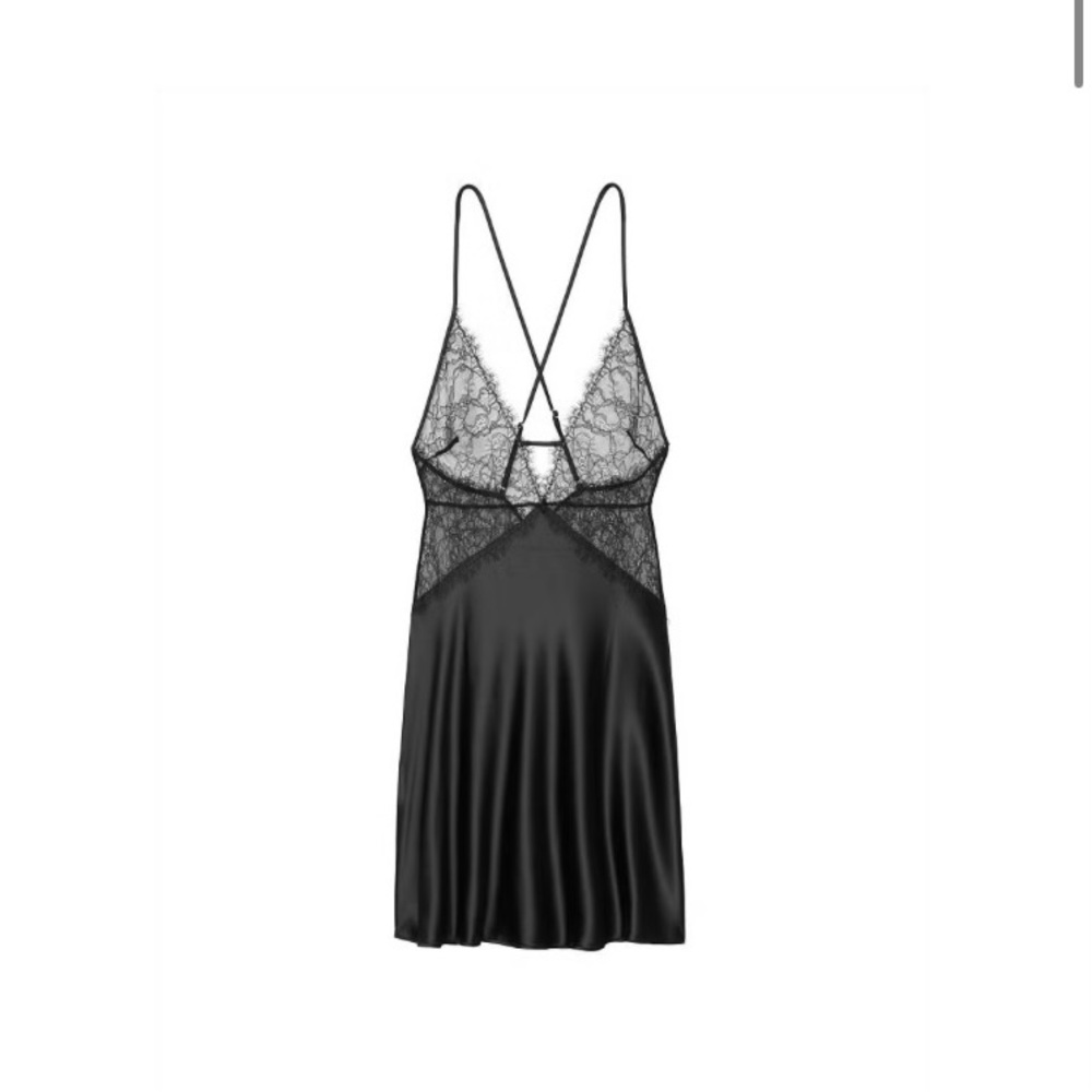 Victoria’s Secret // Satin & Lace Babydoll // Small, black